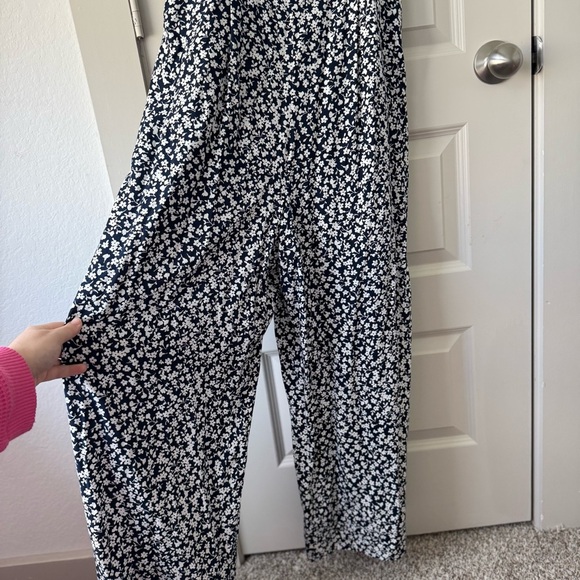 J.Crew Tie-front wide-leg jumpsuit in floral print black and white size 8 - Picture 5 of 10